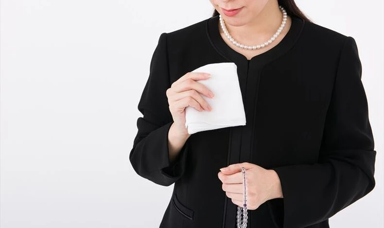 画像1644：葬儀で使うハンカチの選び方